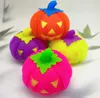 LED -blinkande Halloween Pumpkin Lätt studsande boll Noely Glowing TPR Stress Relief Squeeze Ball Toy Kids Tlighted Bouncing Balls Children Falling Toy