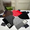 Mode kvinnor beanie hattar designer mössa mössa för män unisex stickad hatt klassisk sport skalle lady casual utomhus sol mössor brev v trevlig 985