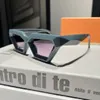 Lunettes de soleil de créateurs classiques plus populaires pour hommes et femmes, grandes lunettes de soleil de styliste noires et blanches pour lunettes de soleil de styliste brillantes, cool plaqué or V1