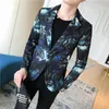 2020 Abito maschile Giacca sportiva Fiore Stampa oro Festa nuziale Festival Blazer alla moda per uomo Costumi di scena Cantanti Giacca slim fit234h