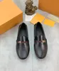 Mocasines skor aa vårhösten män hockenheim äkta läder loafers skor lyxdesigner casual loafers svart gyllene storlek 39-45