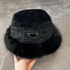 Klasyczny projektant luksusowych projektanci czapki kubełkowej czapki czapki dla kobiet czarne norek włosy maska ​​moda street zima na zewnątrz wiatrowoodporną czapkę wiadra