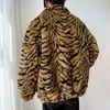 Pelliccia da uomo Pelliccia sintetica Giubbotti da uomo Cappotto in pelliccia sintetica per uomo Colletto con risvolto Tigre Leopardo Imitazione Giacca Spessa Inverno Caldo Soffice Peluche Maglione allentato Capispalla 230831L230914