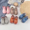 Premiers marcheurs bébé chaussures enfants semelle en caoutchouc souple enfants chaussette chaussettes de sol antidérapantes enfant en bas âge 0 4Y garçon fille chaussons 230914