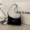 Ucuz% 80 İndirim Koltuklu Yöntem Çubuğu 2023 Yeni Omuz Hobo Cross Cross Straddle Bag Kadın Moda Kodu 899