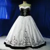 Vintage gothique pays robes de mariée noir et blanc broderie perles robes de mariée chérie robes De Novia plus taille 342F