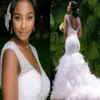 2022 Plus Size Arabo Aso Ebi Lussuoso Sirena Abito da sposa scintillante Profondo scollo a V Livelli Tulle Abiti da sposa Abiti ZJ2202612