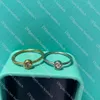 Designer Coppia Amore Anello Matrimonio di lusso Anello con diamanti Anelli per unghie di alta qualità Anelli di fidanzamento gioielli per le donne Regalo di Natale del nastro 925