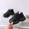 Scarpe da ginnastica da esterno per bambini 2023 Piattaforma Lace Up Bambini Scarpe casual di marca Moda Bambino Ragazzi o ragazze Sport Fondo morbido Scarpe da ginnastica solide 230915