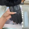 Guantes de diseñador de lujo Mujer para hombre Cuero negro Todos los dedos Guantes de ciclismo Guante de invierno al aire libre para prevenir el agrietamiento de la piel Regalo de moda G