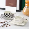 Tassen Untertassen Luxuriöses Kaffeeset aus Keramik mit geneigtem Muster, Türkei, europäischer Stil, Expresso-Tasse und Untertasse, kreatives Design