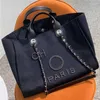 Bolsa de praia de lona de mão de luxo feminina bolsas clássicas grandes mochilas capacidade pequena corrente pacotes grande crossbody 8n9f i33j code43