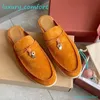 Mules Mocassins En Daim Femmes Pantoufles Mocassins Mocassins 100% Véritable Mocassin En Daim Taille 35-45 Chaussures De Luxe Designer Slip-Ons D'été Profonde Ocra Babouche Charms Walk Lin avec boîte