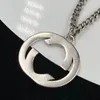 Luxur Designer Fashion Letter Pendant Halsband för både män och kvinnor Vintage Silver Par Halsband Hög kvalitet med låda