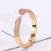 Bracelete de unhas unissex de nova lasca de ouro amplo 18k para mulheres para mulheres, garotas, garotas de luxo de designer de judeus de festas de casamento festas de casamento