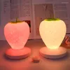 Gece Işıkları Yaratıcı Ev Çilek Işık USB Şarj Yatağı Dekorasyon Atmosfer Tasarım Led Silikon Göz Dokunmatik Tablo