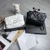 Mode Frauenbeutel Hochwertige Luxusdesignerin 2023 Neue Handtasche Klassische Schaffell -Achsel -Einkaufstasche Umhängetasche Hobo Frauen Flip Letter Tasche