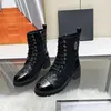 Lüks Tasarım Botları 2023 Kanal Moda Kadın İşleri Dekorasyon Kar Skid Anti Knight Boots Martin Boots Casual Schools Boots 07-06