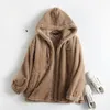 Pelliccia da donna in pelliccia sintetica Giacca in peluche con cappuccio Donna Inverno Sciolto Spesso Abbigliamento da donna Manica lunga Eco Pelliccia artificiale marrone Cappotto esterno di grandi dimensioni 230915