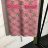 ピンク色のドレスブランドデザイナーレディースカジュアルドレスニットセータードレス刺繍文字編み編み半袖ドレスハイエンドの女性秋のドレスサイズS M L