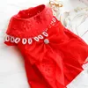 Abbigliamento per cani Abito rosso con fiocco per vestiti per cani Gatto Piccolo fiore Stampa Abbigliamento per animali domestici Carino sottile moda estiva Ragazza Yorkshire Accessori