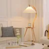 Floor Lamps Retro Wooden Lamp Tripod Stand Light Pleated Shade Shelf For Living Room Bedroom Study Eye Protective Reading