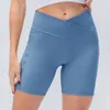 LU-433 Женские шорты для йоги, узкие шорты для фитнеса с перекрестной талией, спортивные шорты с высокой талией и карманами, подтягивающие бедра