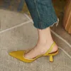 Kleidschuhe Heels für Frauen Sommer 2023 Ankunft Französische hochhackige Sandalen mit schwarzen spitzen Zehen Atmungsaktive Damen