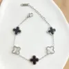 Mode smyckesdesigner armband Ny fyrbladklöver armband kvinnlig enkel ins fem-blommor Fritillär lycka klöver armband julklapp