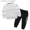 Mens Hoodies Sweatshirts 211 år Barnkläder Set Baby Boys Girls Plagment Autumn Winter Mönster Kids Designer Sweater Suit Kids Hoodie Pants 2 Pieces Set Bu