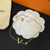 Conjunto de joyas Nuevo Amor Pulsera de diamantes Collar de regalo de diseñador Diseñado para mujeres Cadena larga de acero inoxidable Collar de viaje de boda de lujo de alta calidad
