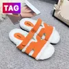 Chypre sandal kvinnor päls fluffiga sandaler designer tofflor chypre shearling glider tofflor