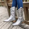 Bottes chaussures pour femmes 2023 bottes pour femmes en or de haute qualité mi-mollet fermeture éclair latérale bottes de cowboy occidentales bottes rétro argentées femme Zapatos 230914