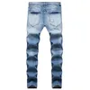 メンズジーンズのスリムフィットリッピングパッチ付きデニムパンツペイントプリントストリートファッションライトブルーユースマスト。 230914