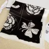 Lenço de designer de xale de seda lenço luxuoso 100% seda de alta qualidade clássico padrão de letras lenços de xale de designer presente fácil de combinar toque suave 50x50cm