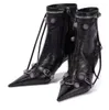 Cagole bottes de longueur au genou boucle cloutée décoration chaussures à glissière latérales pointues talons hauts minces designer de luxe usine de luxe et haut sens