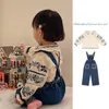 Kläderuppsättningar AP 2023 Autumn Children's Pants Shirt Vintage Style Girls broderade blommor Lapel High midja Suspenders Jeans 230914