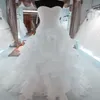 Real Pos Splendidi abiti da sposa in cristallo con volant a trapezio senza spalline Abito da sposa Bellissimi abiti da sposa mozzafiato197S