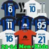 23 24 PAVARD InterS LAUTARO Milans voetbalshirts VERJAARDAG CORREA DZEKO BARELLA ASLLANI FRATTESI 2023 2024 BROZOVIC Thuisvoetbalshirt uniformen heren kindertenue 3e