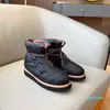 2023-Botas de diseñador Almohada Plana Suela gruesa Zapatos de tobillo cálidos Impreso Presbicia Pato Abajo Lace Up Snow Tamaño 35-41