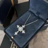HW Flower Diamond Cross Collace Women's 925 Sterling Snow Snowflake Full Diamond Junior High End Design Sense Collar Gatto