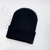 Berretti Beanie/Teschio Cappelli invernali unisex Solidi Caldi Cappelli lavorati a maglia morbidi Autunno Acrilico Cappellini Hip Hop Berretti Skullies da donna per donna Uomo Dropshipping 230914