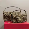 Sac baguette léopard pour femme, sac à chaîne, sac de créateur, poignée supérieure, sac à main, sac à bandoulière, mini sac à main, fourre-tout, pochette en cuir peluche, matériel magnétique, boucle à rabat