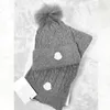 Moda lana tendenza cappello sciarpa set donna top cappelli di lusso uomo classico retrò designer scialle sciarpe in cashmere guanti adatti per l'inverno libellule sciarpe uomo
