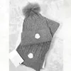 Moda lana tendenza cappello sciarpa set donna top cappelli di lusso uomo classico retrò designer scialle sciarpe in cashmere guanti adatti per sciarpe invernali libellule da uomo