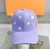 Lüks Casquette Designer Ball Caps Bayan Çiçekler Harfler İşlemeli Şapka Moda Klasik Beyzbol Şapkaları Erkekler İçin Rahat Tatil -6