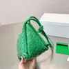 Sac à bandoulière de styliste tissé pour femmes, sac à main de shopping de luxe, messager en cuir de couleur unie