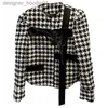 Kvinnor Down Parkas Womens Jackets 2021 Autumn Winter Laceup Bow Houndstooth Tweed quiltade Short Coat Women Round Neck Long Sleeve Woolen Jacket Top Ytterkläder L23091