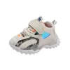 Athletic Outdoor Buty Kid Buty LED LED Casual But 2023 Wiosna nowa dziewczyna sportowy chłopiec świetliste oddychające siatki studenci biegający 230915