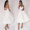 Sexig kort bröllopsklänning 2021 Tunna remmar Criss Cross Simple V Neck Satin Bridal Dresses A Line Vestidos de Noiva Bride Gown169b